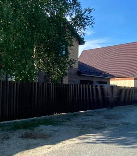 забор из штакетника шоколад фото3 в Мурманске