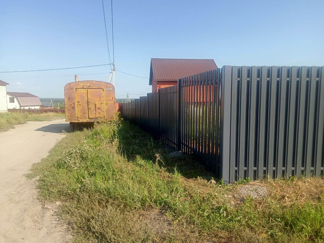 Забор из евроштакетника 21м RAL7024/7024 Серый Графит двусторонний фото 2 в Мурманске