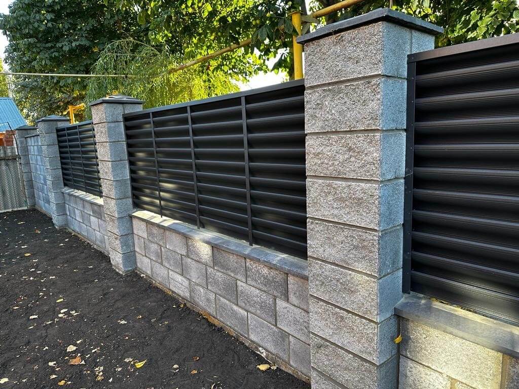 Забор-жалюзи 19м RAL7024/7024 Серый Графит двусторонний MATTE фото 6 в Мурманске
