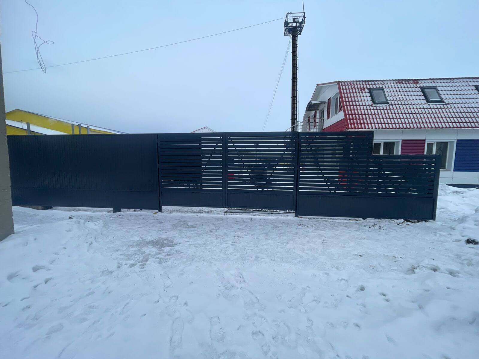 Забор-ранчо из металлического планкена 11м RAL7024 Серый Графит фото 2 в Мурманске