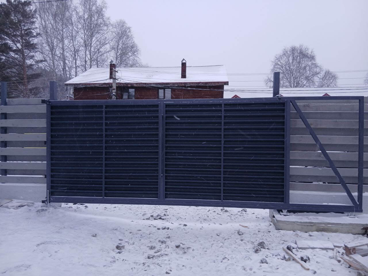 Входная группа из ламелей Хай-Тек RAL7024/7024 Серый Графит двусторонний МАТТЕ фото 17 в Мурманске