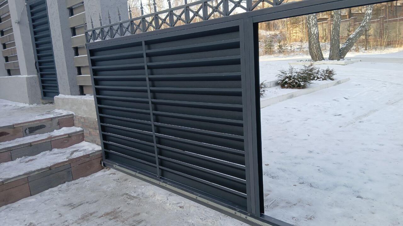 Входная группа из ламелей Хай-Тек RAL7024/7024 Серый Графит двусторонний МАТТЕ фото 16 в Мурманске